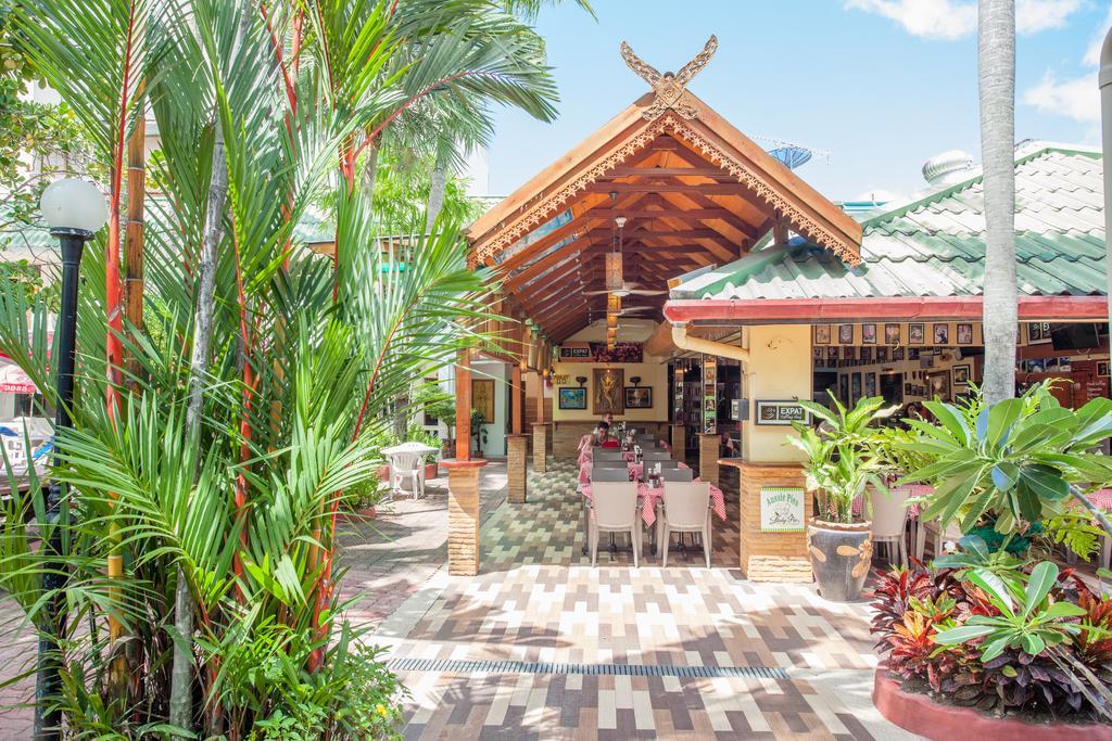 Hotell The Expat Patong