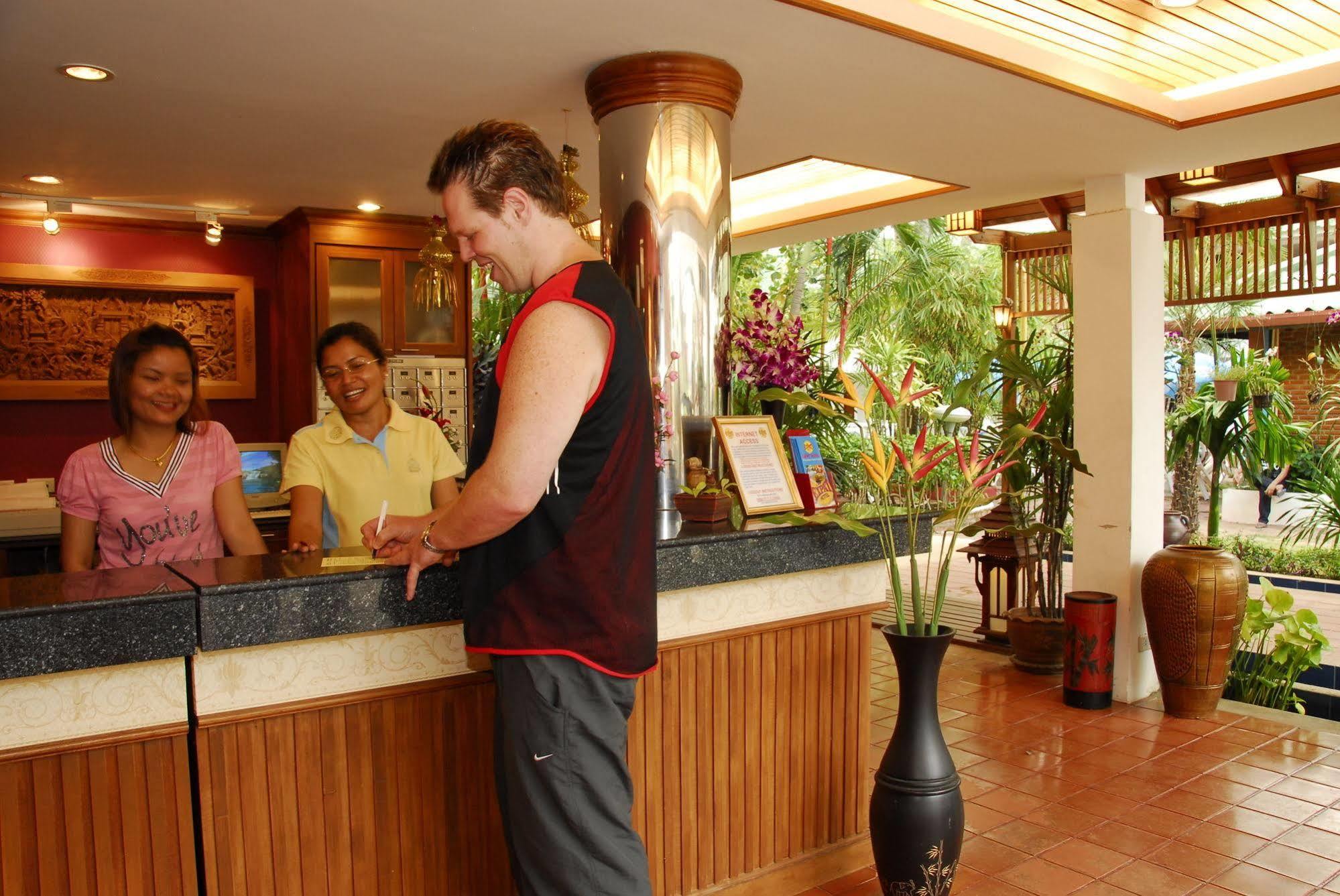The Expat Hotell 3*