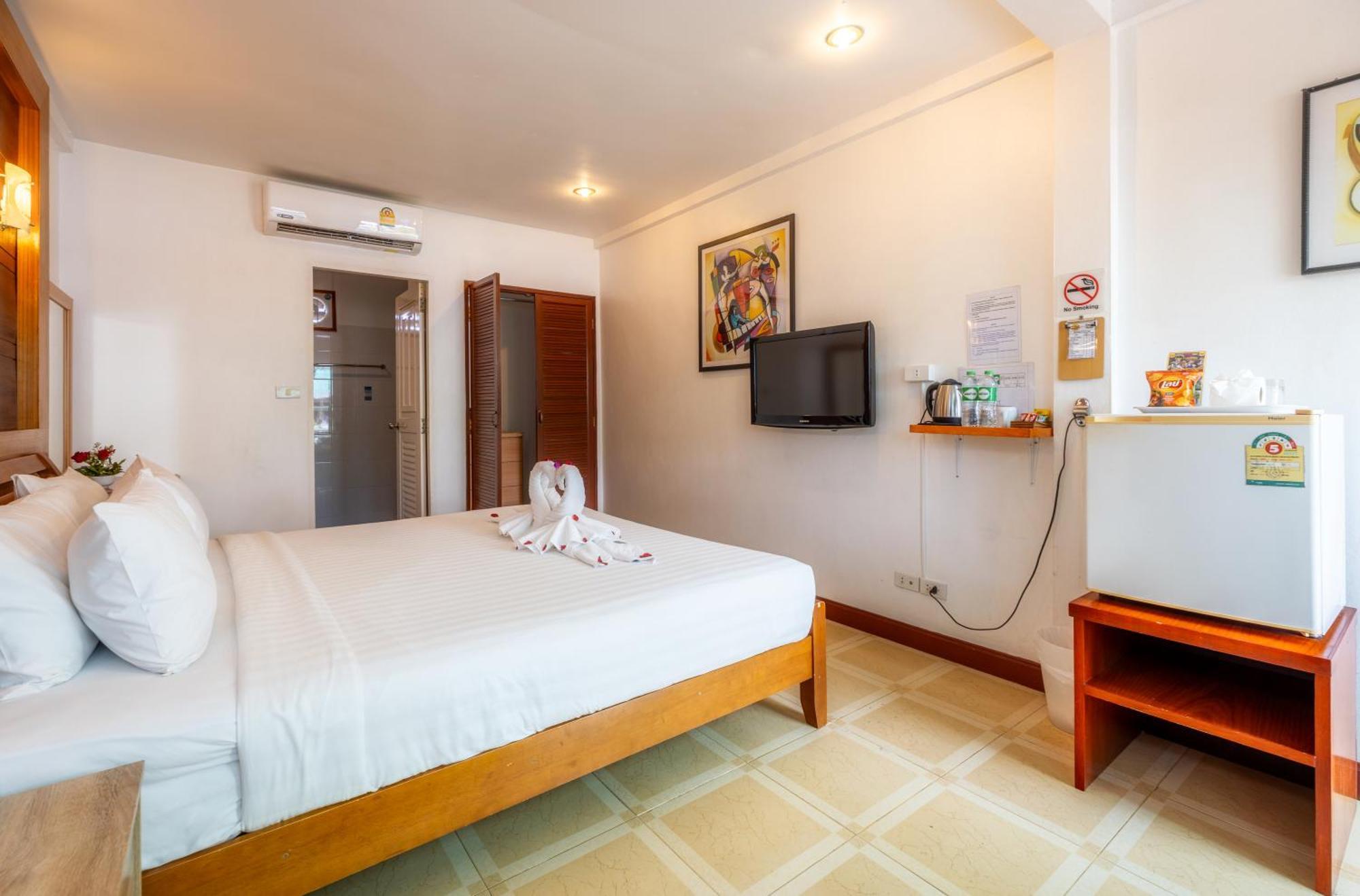 The Expat Hotel 3*