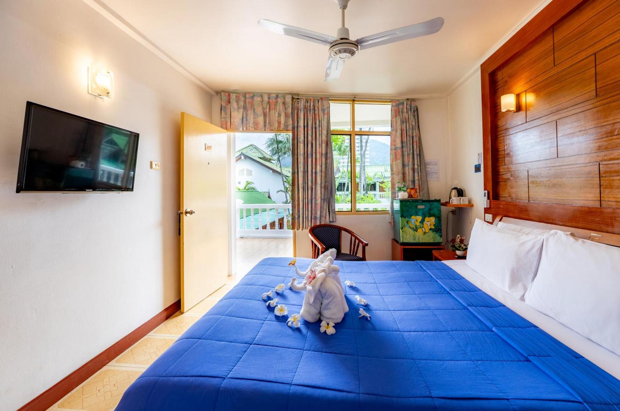 Hotel The Expat Patong