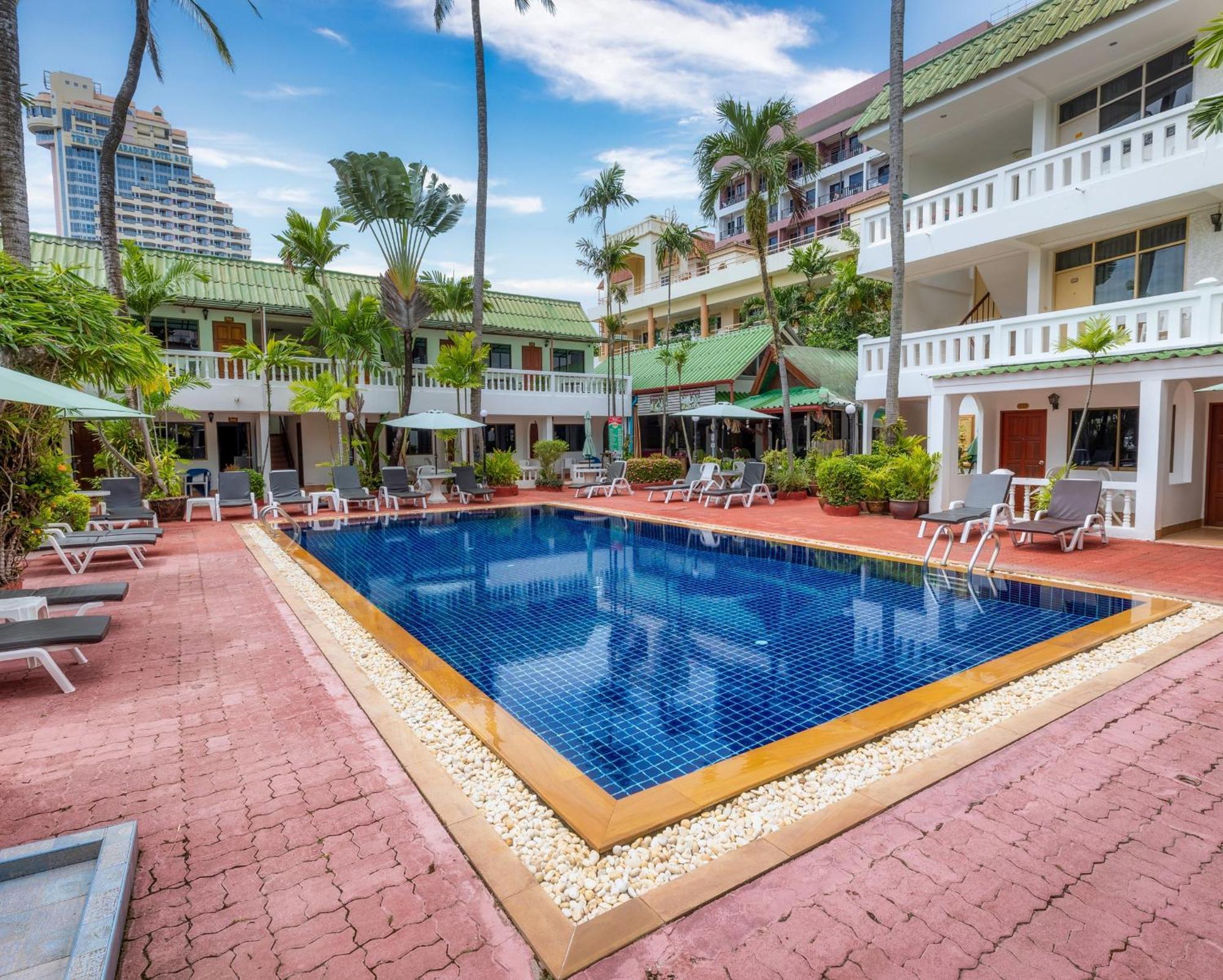 Hotel The Expat 3*